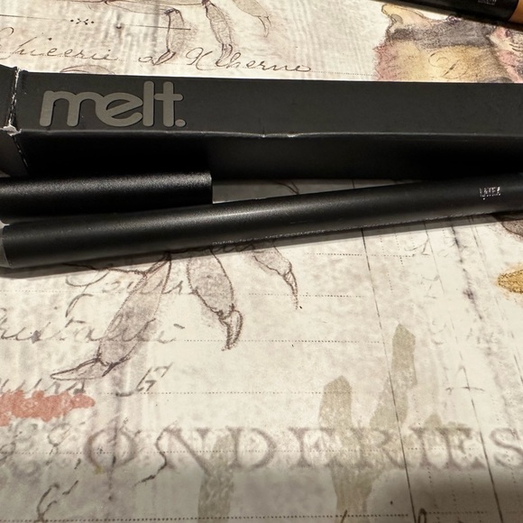 Melt Cosmetics Bundle New Lip and eye liners, blushlight highlighter Shadowplay - Picture 9 of 11